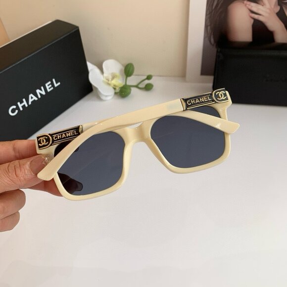 High-Fashion Chanel Square Eyewear - Picture 7 of 7